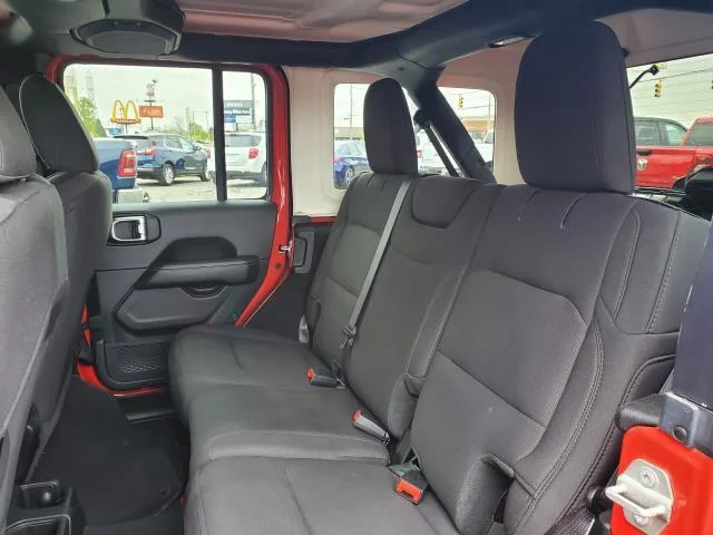 2023 Jeep Wrangler 4-Door Sahara - Photo 23