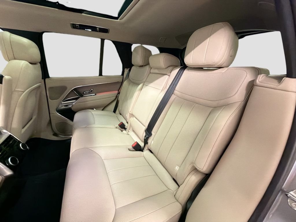 2023 Land Rover Range Rover SE - Photo 25