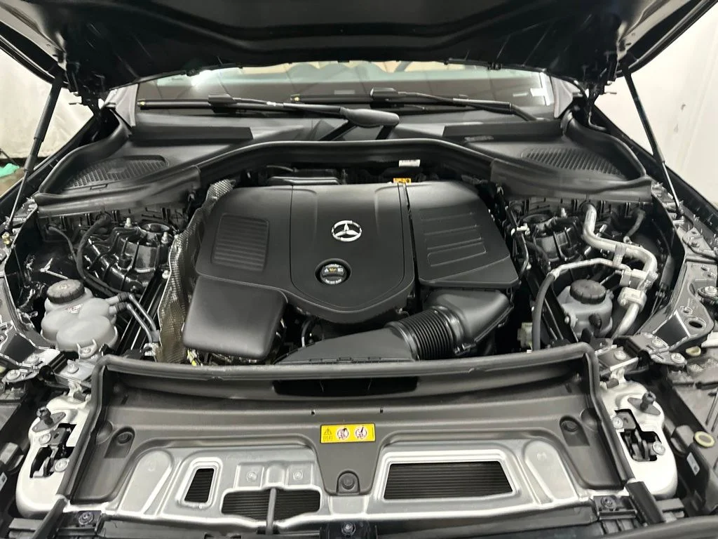 New 2027 Gray Mercedes-Benz GLC 300 image 12