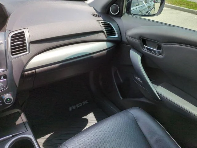 Used 2017  Acura Technology Package image 17
