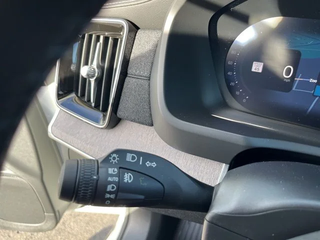 2026 Volvo XC90 Ultra - Photo 14