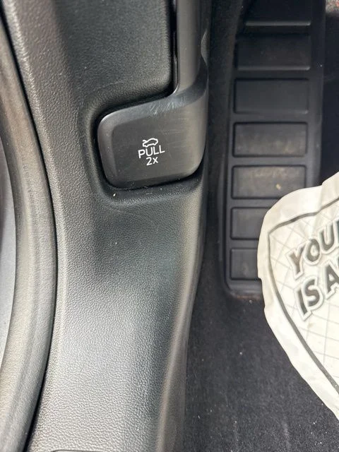 Used 2021 Gray Ford SE image 25