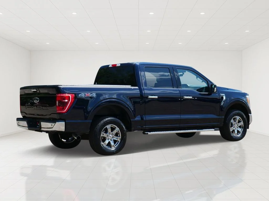 Certified Used 2021 Blue Ford XLT image 3