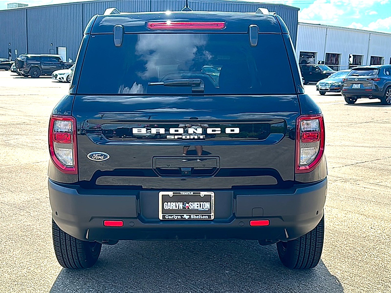 Used 2023 Shadow Black Ford Outer Banks image 7