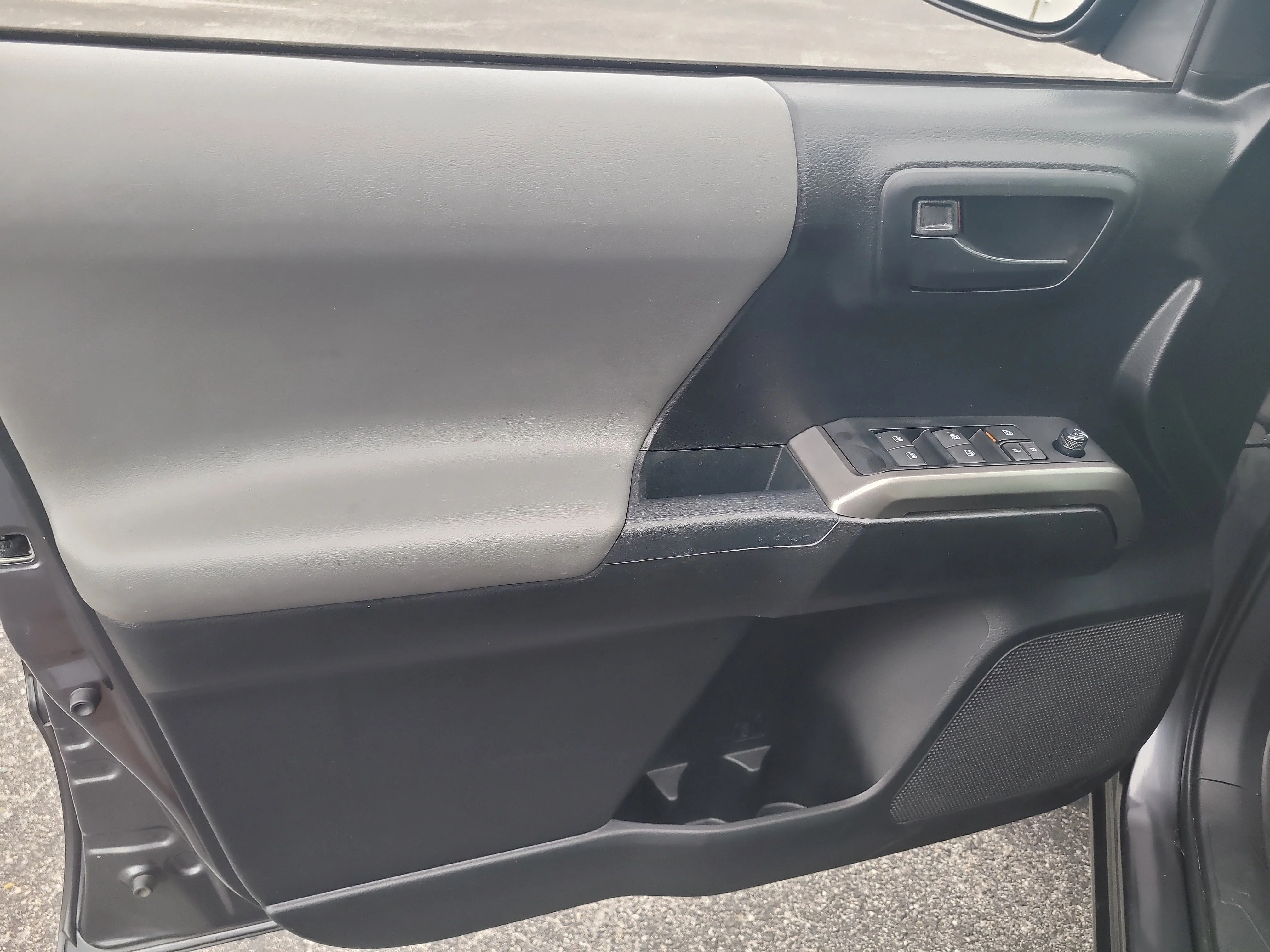 Certified Used 2022 Magnetic Gray Metallic Toyota SR5 image 16