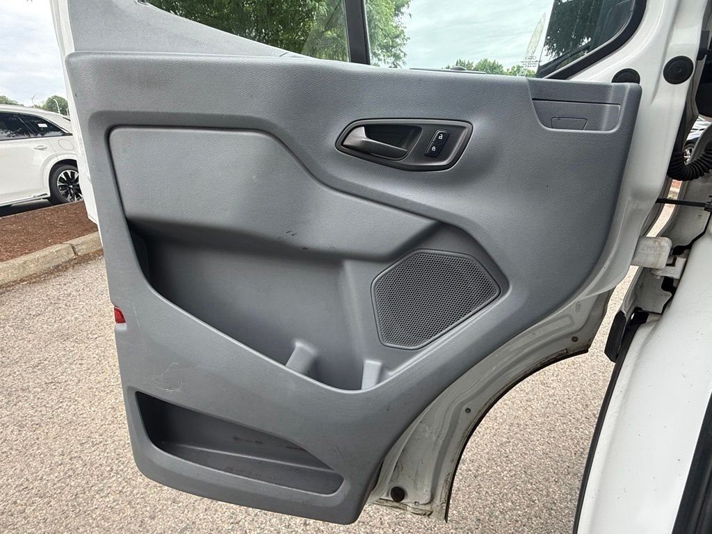 Used 2017 White Ford Base image 19