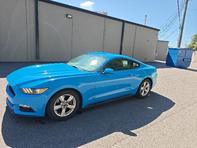 Used 2017 Blue Ford V6 image 6