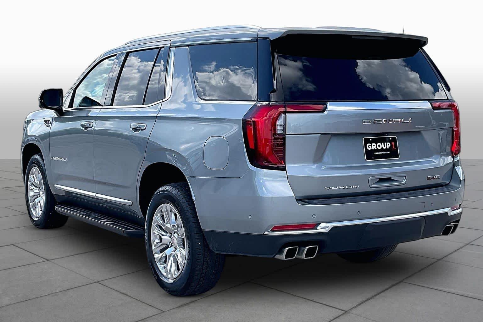 Used 2025 Sterling Metallic GMC Denali image 12