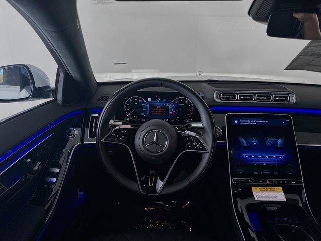New 2026 MANUFAKTUR Moonlight White Metallic Mercedes-Benz S 580 image 55
