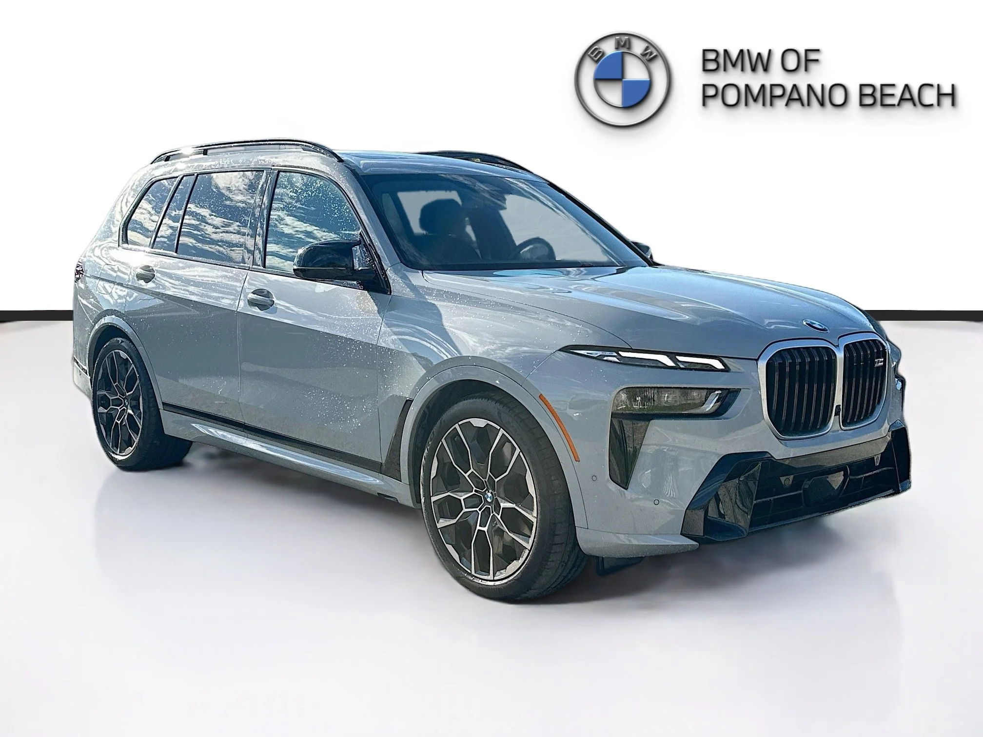 2025 BMW X7 M60i's photo