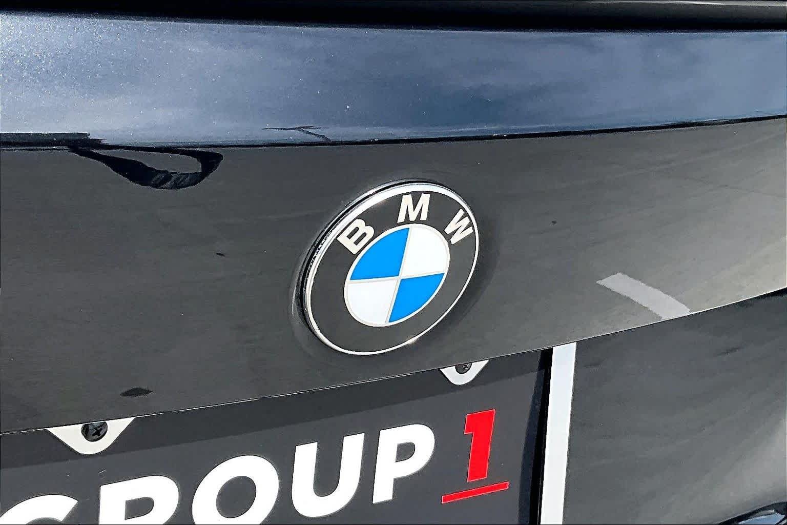 Used 2020 Black Sapphire Metallic BMW Competition image 27
