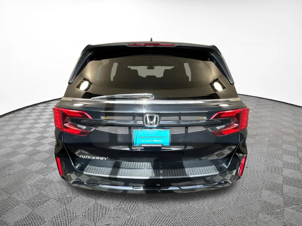 Used 2025 Black Honda EX-L image 10