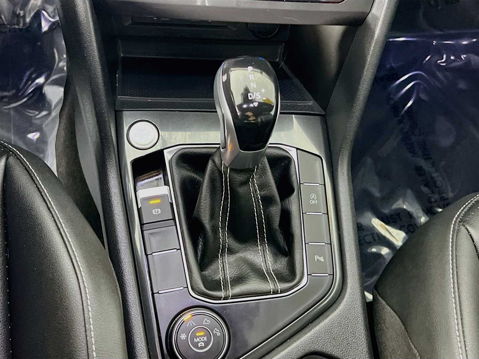Used 2023 Opal White Pearl Volkswagen SE R-Line Black image 17