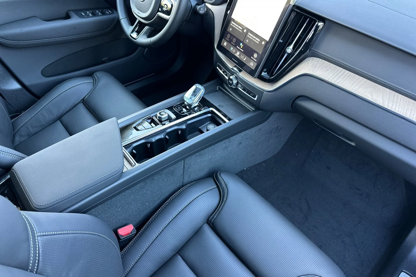 2026 Volvo XC60 Ultra - Photo 13
