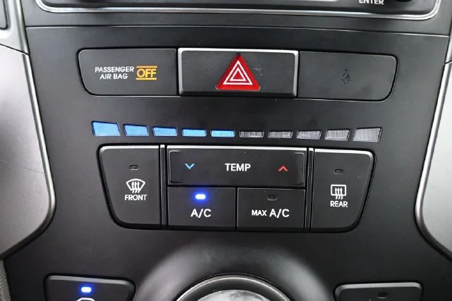 Used 2018 Black Hyundai 2.4 Base image 24