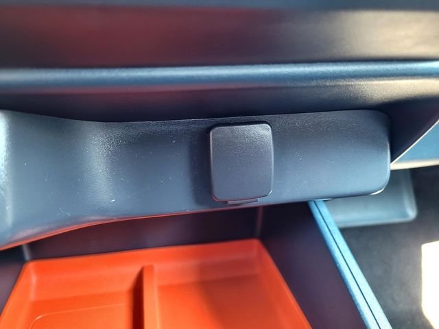 Used 2023 Blue Ford XLT image 18