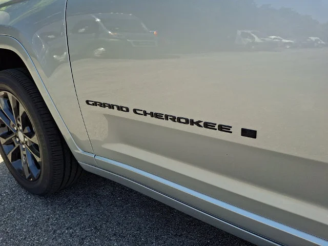 New 2026 Silver Jeep Limited Reserve image 20