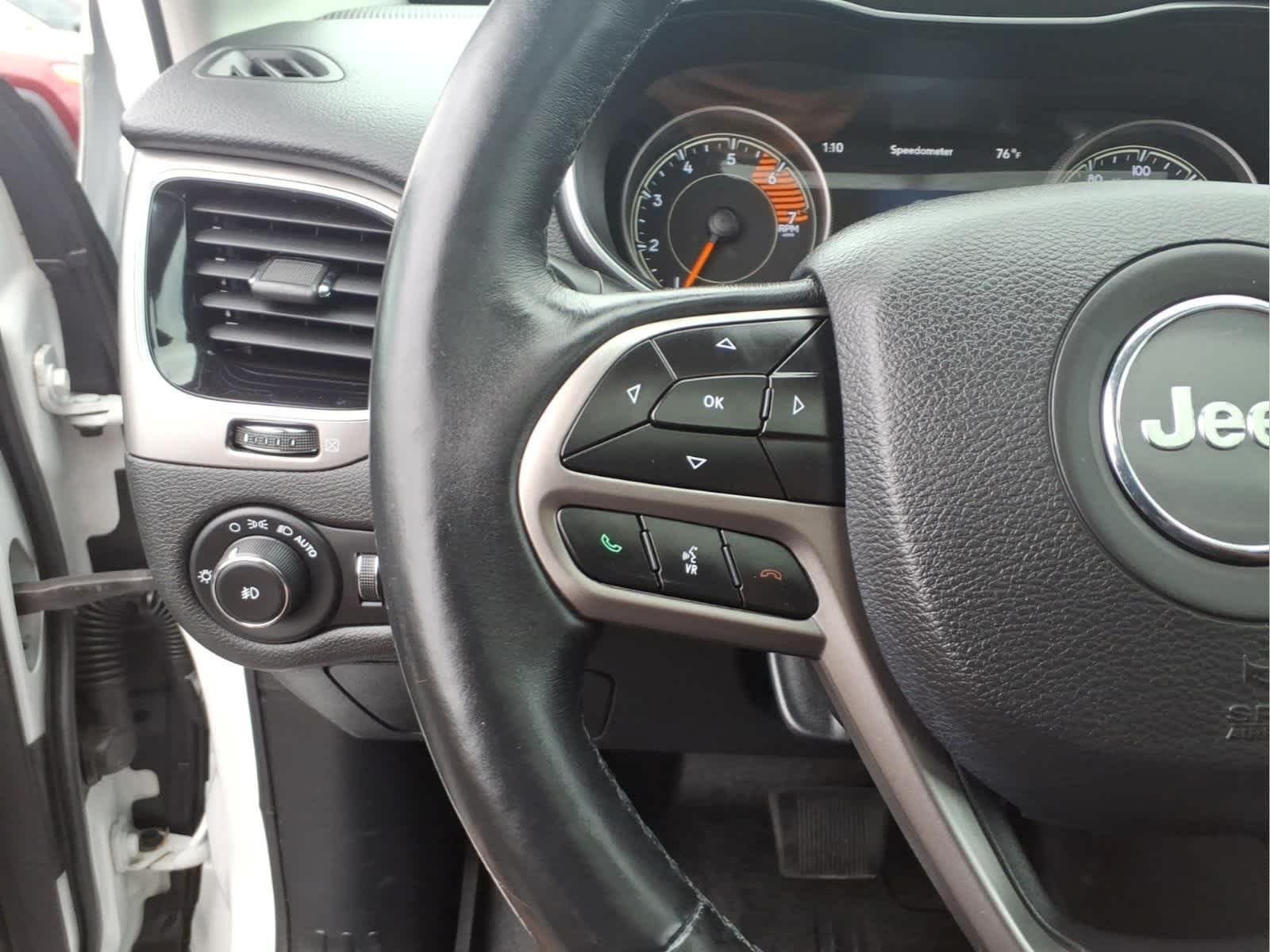 Used 2019 Bright White Clearcoat Jeep Limited image 27