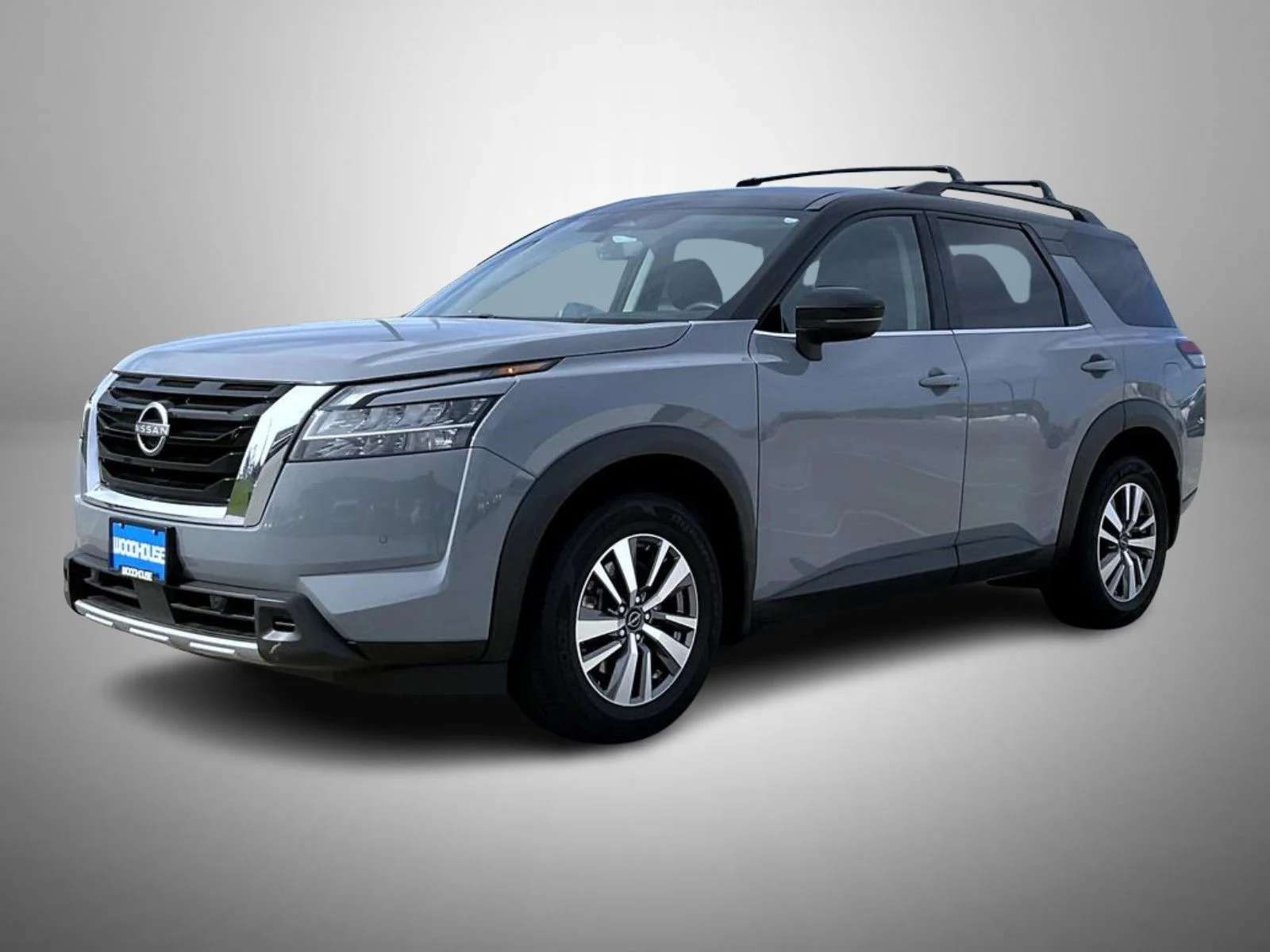 Used 2023 Gray Nissan SL image 1