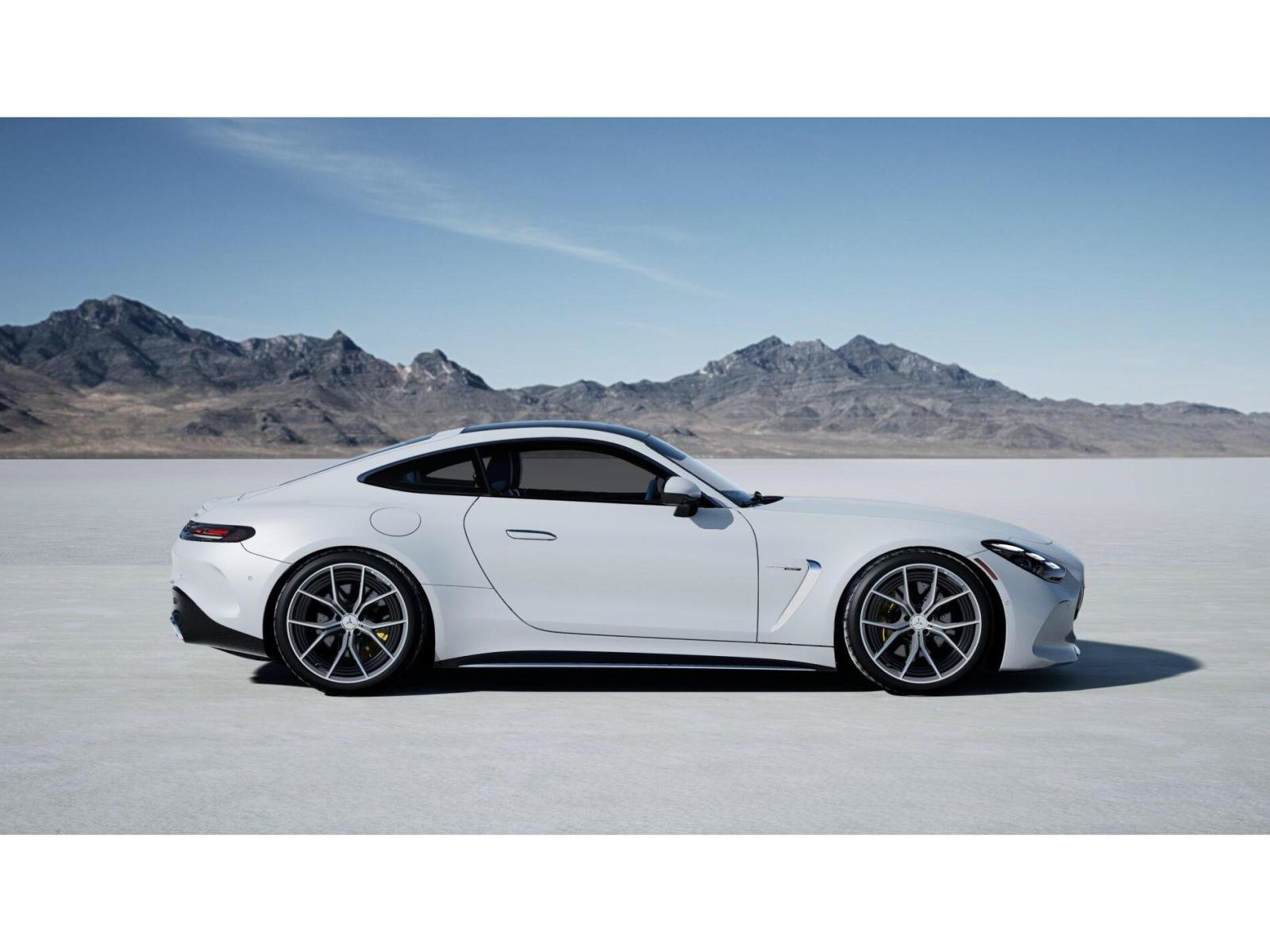 New 2027 MANUFAKTUR Moonlight White Metallic Mercedes-Benz  image 2