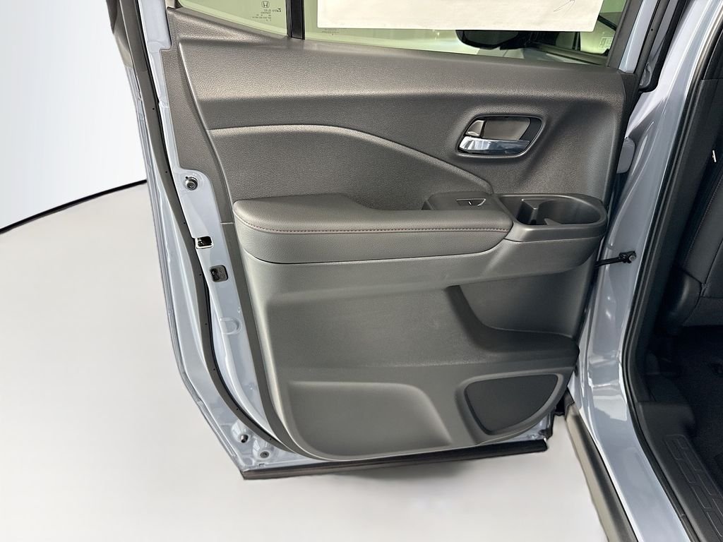 New 2026 Sonic Gray Pearl Honda Black Edition image 26