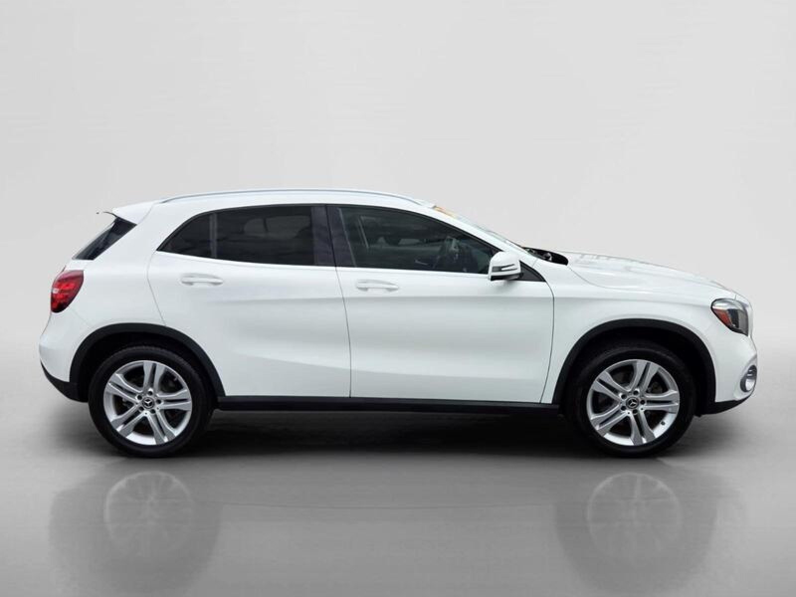 Used 2020 Polar White Mercedes-Benz GLA 250 image 6