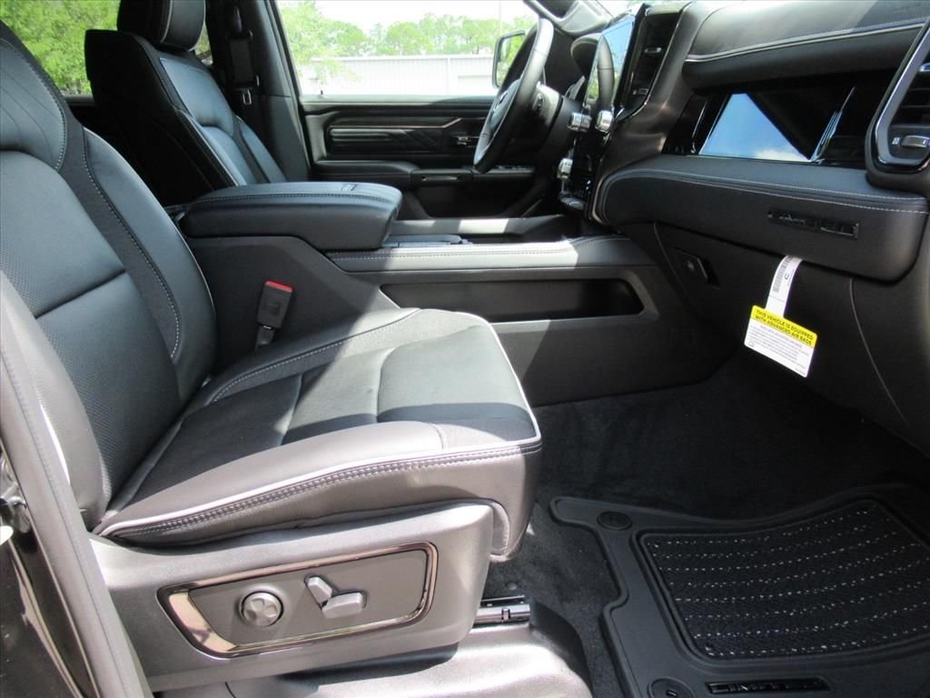 New 2026 Diamond Black Crystal Pearl-Coat Exterior Paint RAM Limited image 10