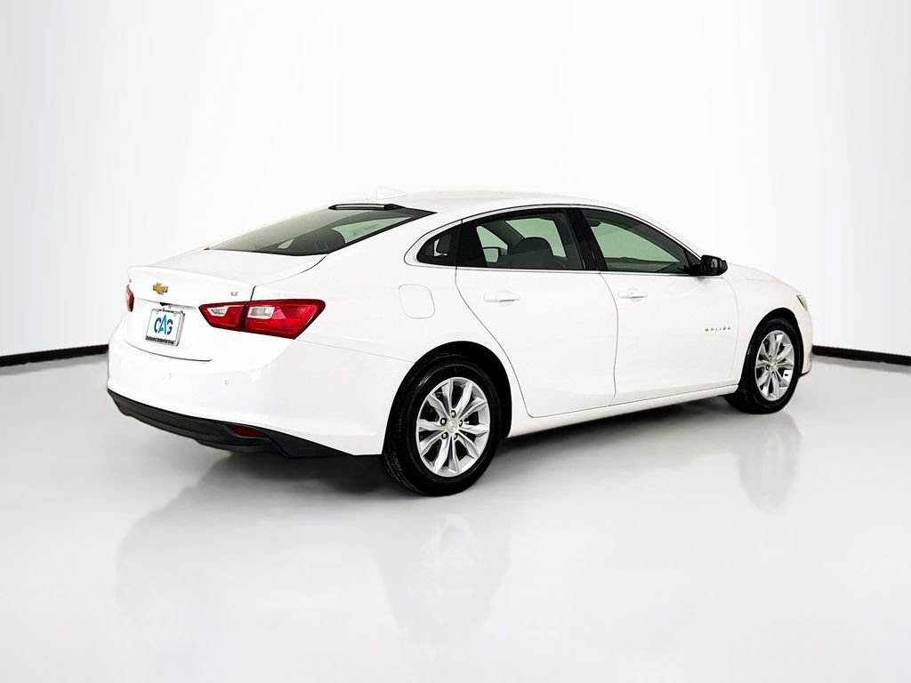Used 2024 Summit White Chevrolet LT image 7