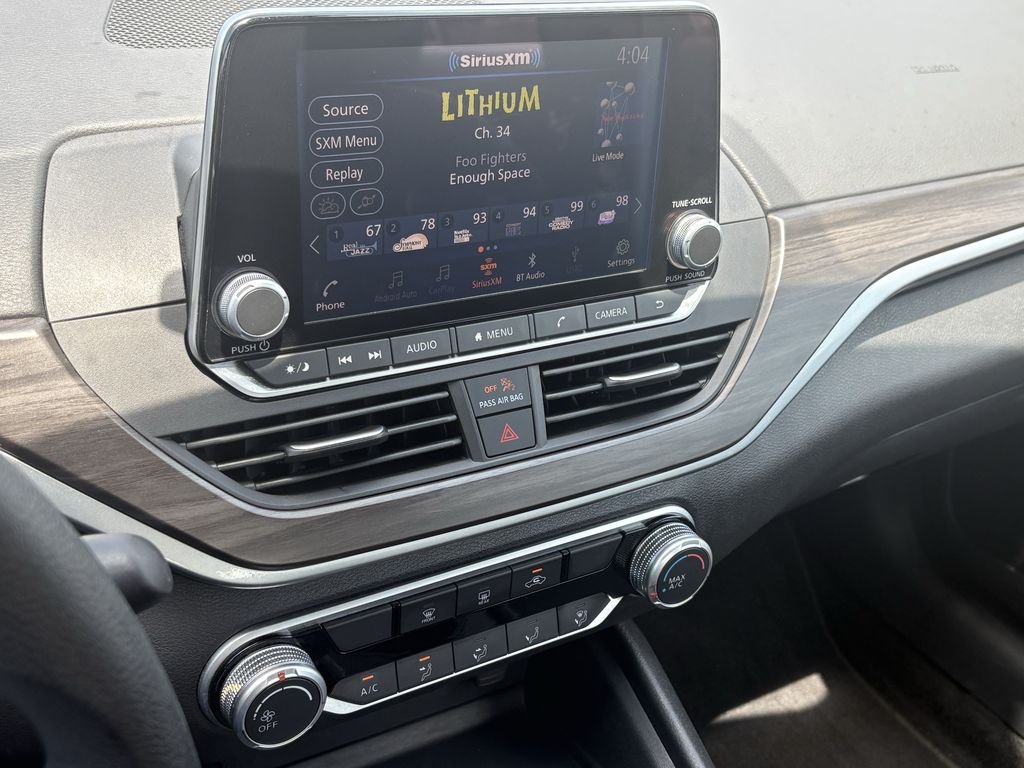 2025 Nissan Altima SV - Photo 13