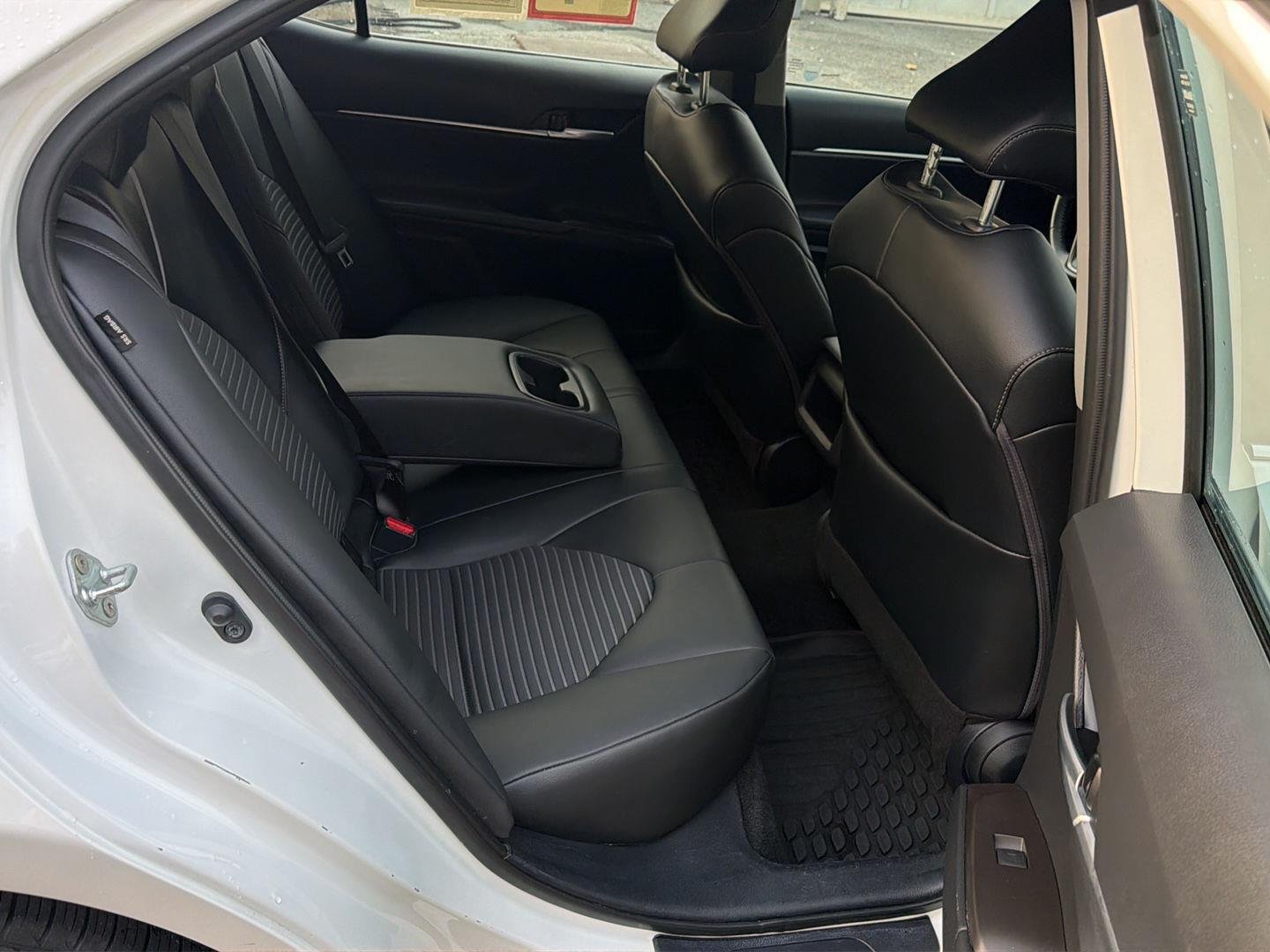 Certified Used 2023 Ice Cap Toyota SE image 12