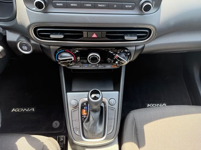 Used 2023 Silver Hyundai SEL image 11