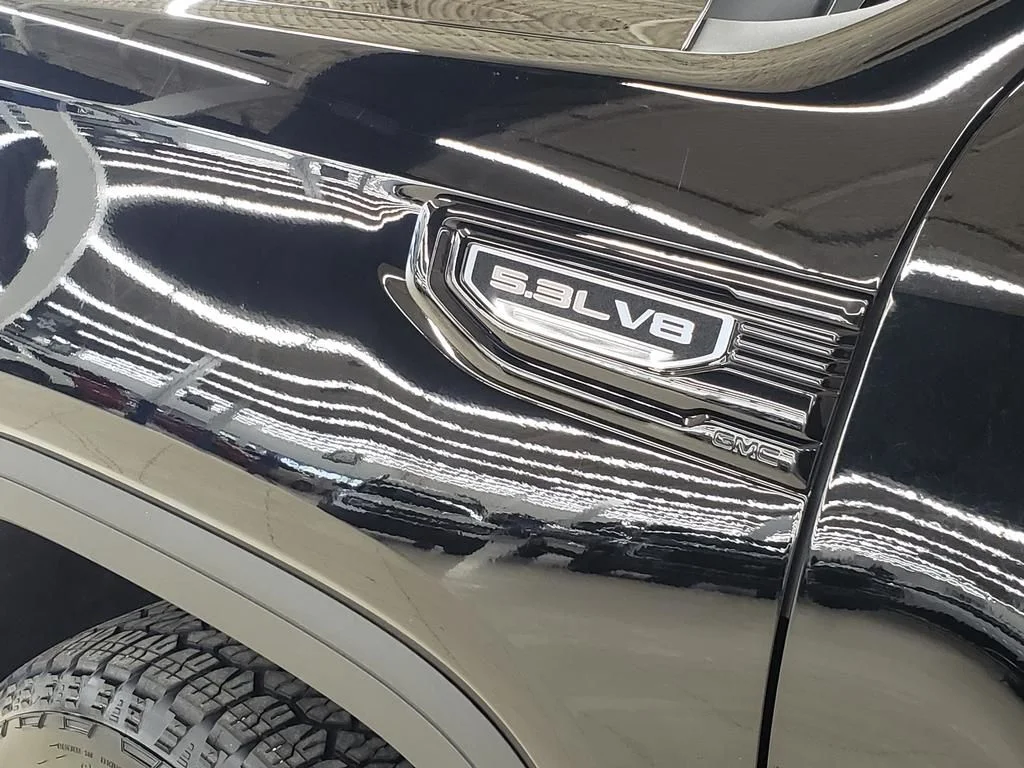 Used 2024 Onyx Black GMC Pro image 10