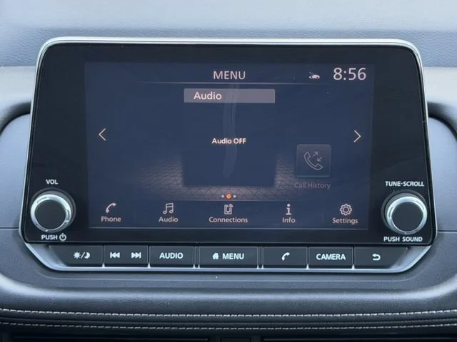 Used 2025 White/off-white Nissan SV FWD image 16