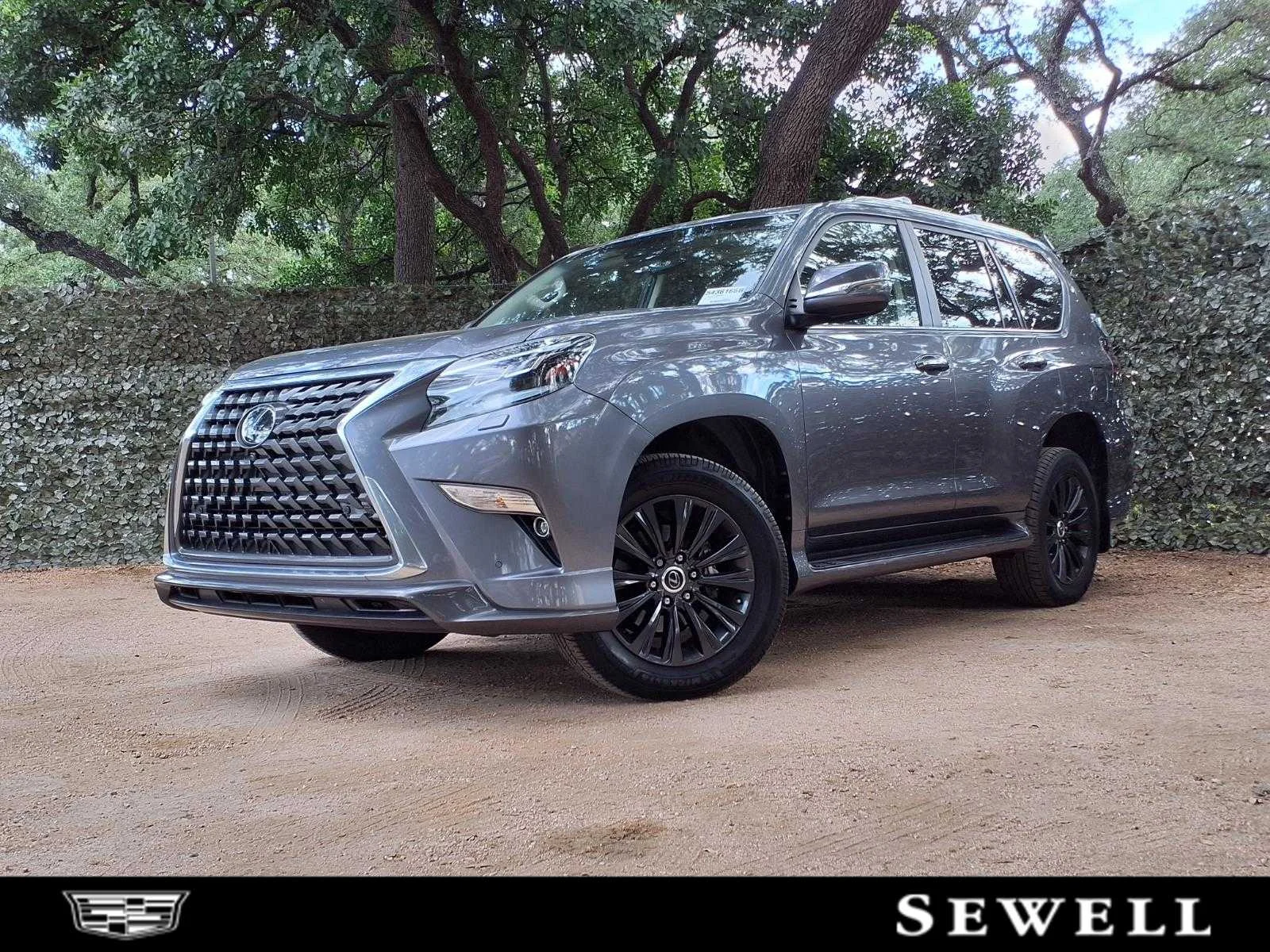 Used 2023  Lexus GX 460 Luxury image 1