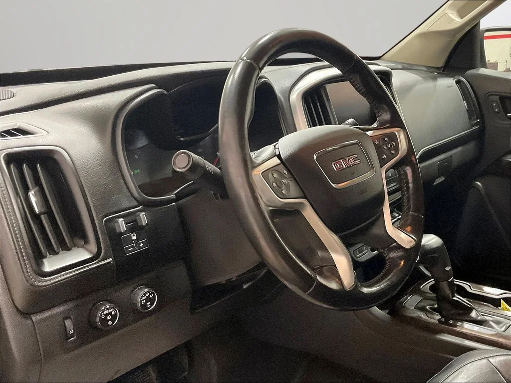 Used 2016 Black GMC SLT image 15