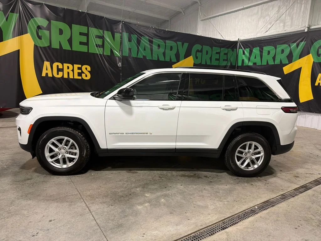 Certified Used 2025 Bright White Clearcoat Jeep Laredo X image 4
