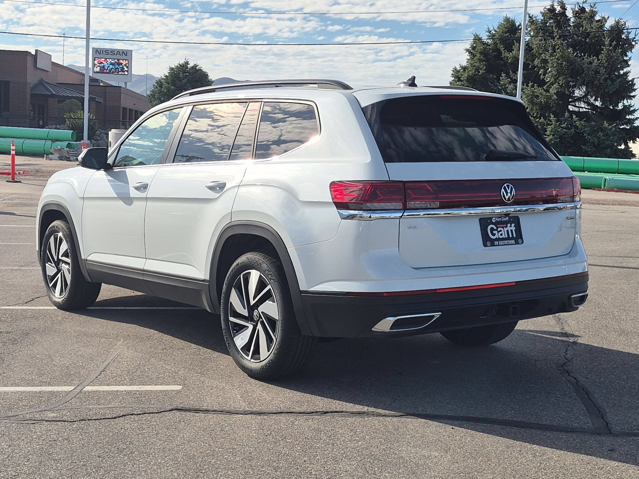 New 2026 Opal White Pearl Volkswagen 2.0T SE w/Technology image 5