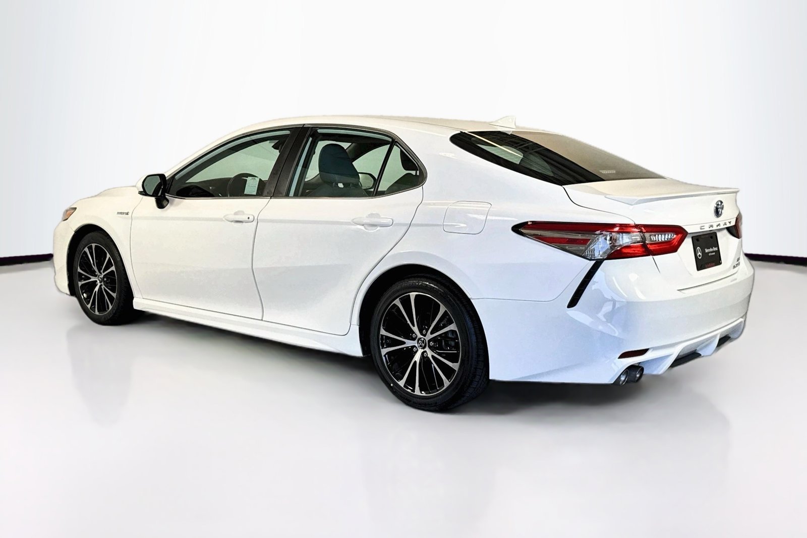 Used 2019 White Toyota Hybrid SE image 7