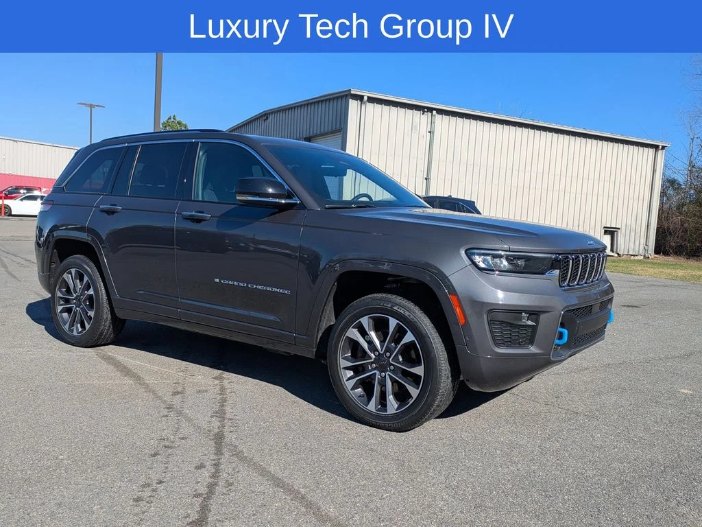 Used 2022 Gray Jeep Overland 4xe image 2