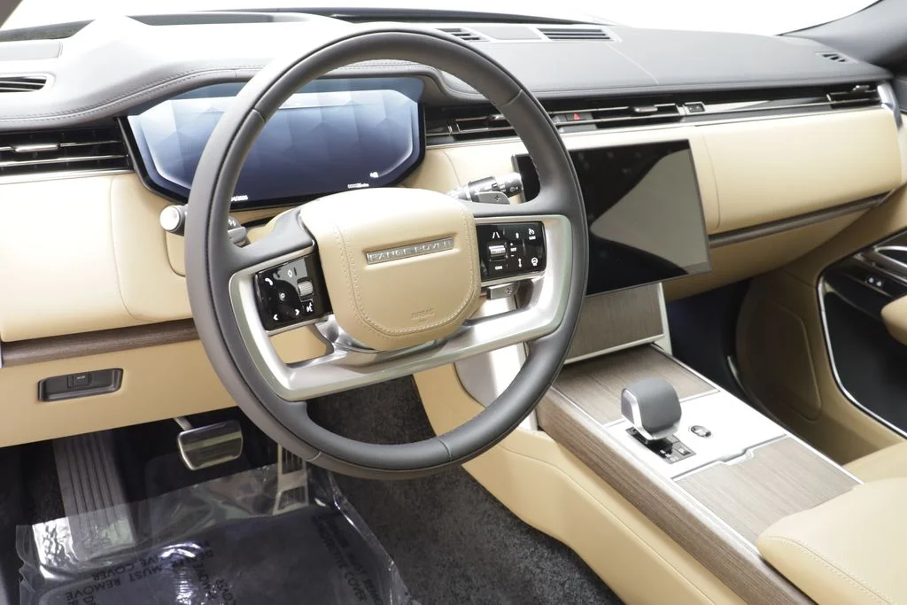 New 2026 Black Land Rover SE image 8