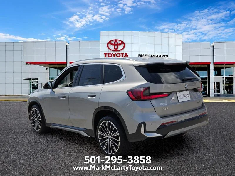 Used 2025 SPACE SILVER METALLIC BMW XDRIVE28I SPORTS ACTIVITY VEHICLE image 3