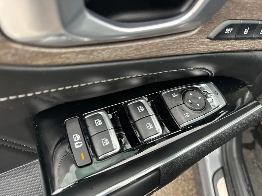 Used 2022 Everlasting Silver Kia X-Line SX Prestige image 45