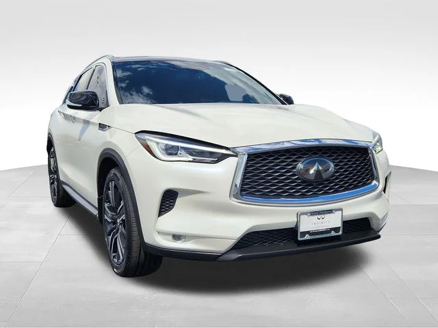 Certified Used 2021 Majestic INFINITI LUXE image 7