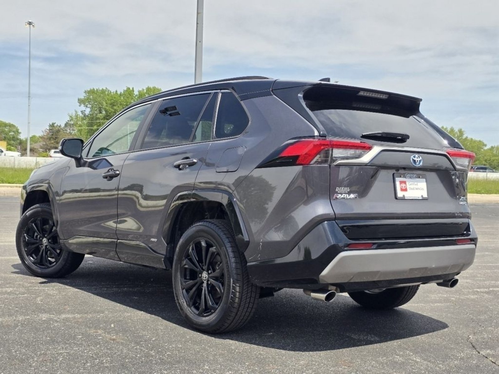 Used 2022 Midnight Black Metallic Toyota XSE image 13