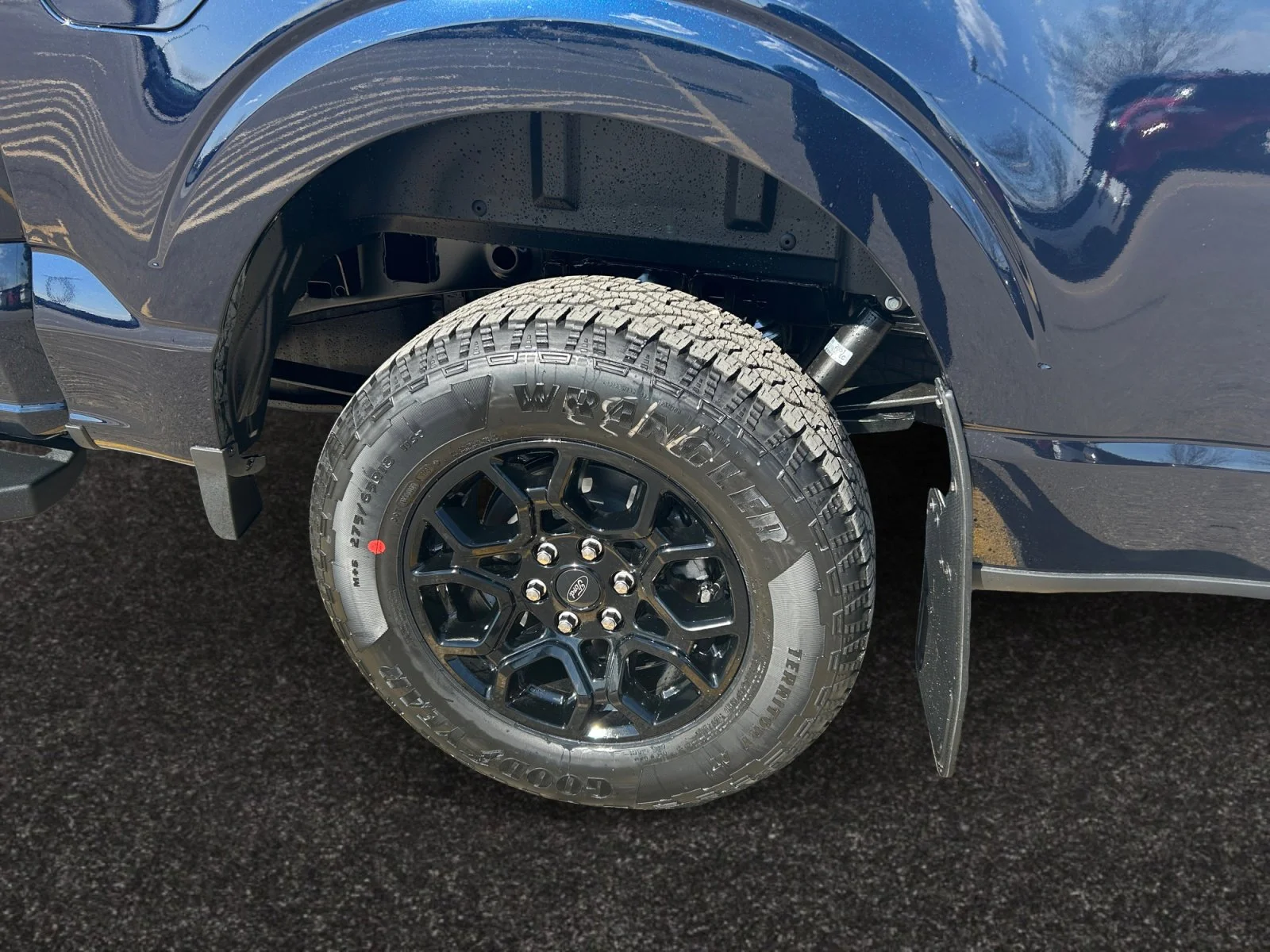 New 2026 Antimatter Blue Metallic Ford XLT image 9