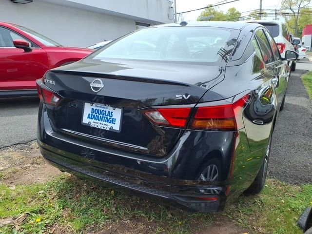Used 2024 Black Nissan 2.5 SV image 8