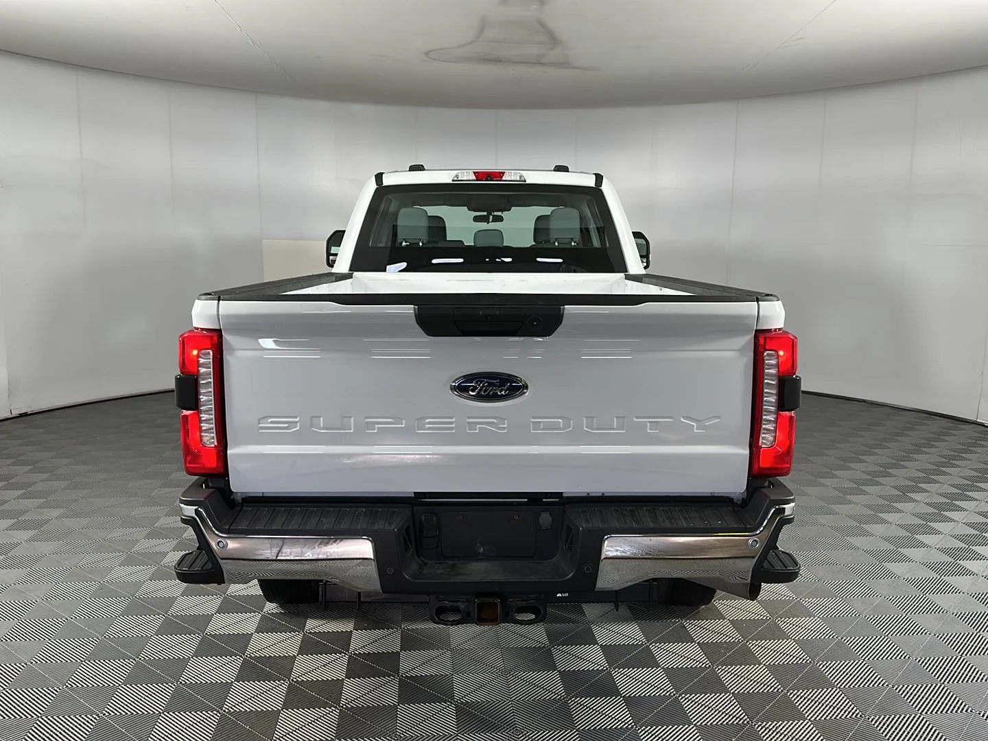 Used 2023 Oxford White Ford XL image 7