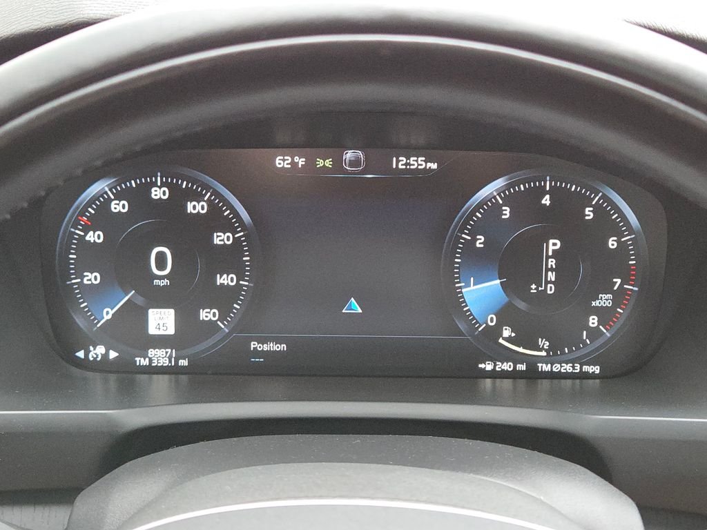 Used 2020 White Volvo T6 Momentum image 22