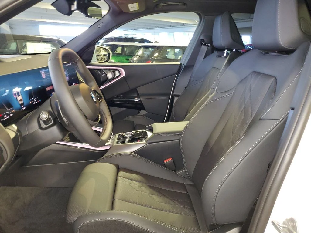 2026 BMW X3 30 - Photo 16