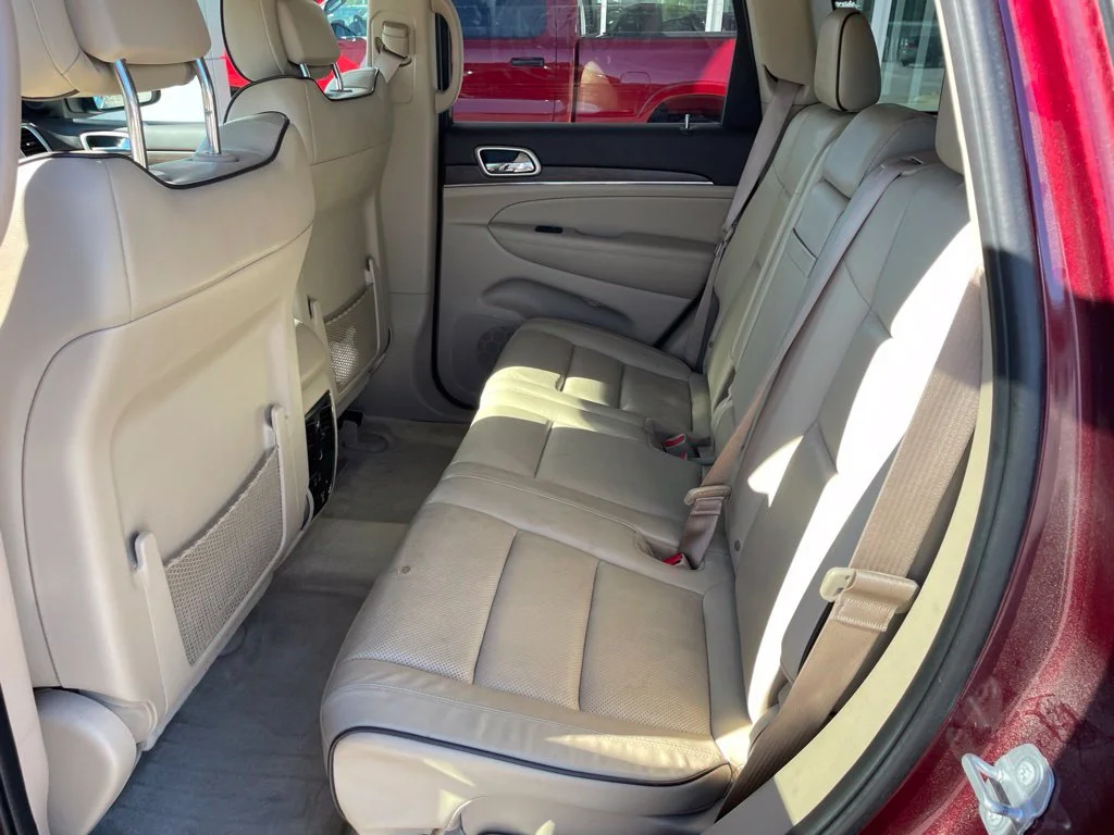 Used 2017 Red Jeep Overland image 5